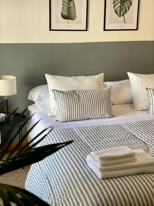 Alegre, luminoso, con todos los detalles y cochera - B&B