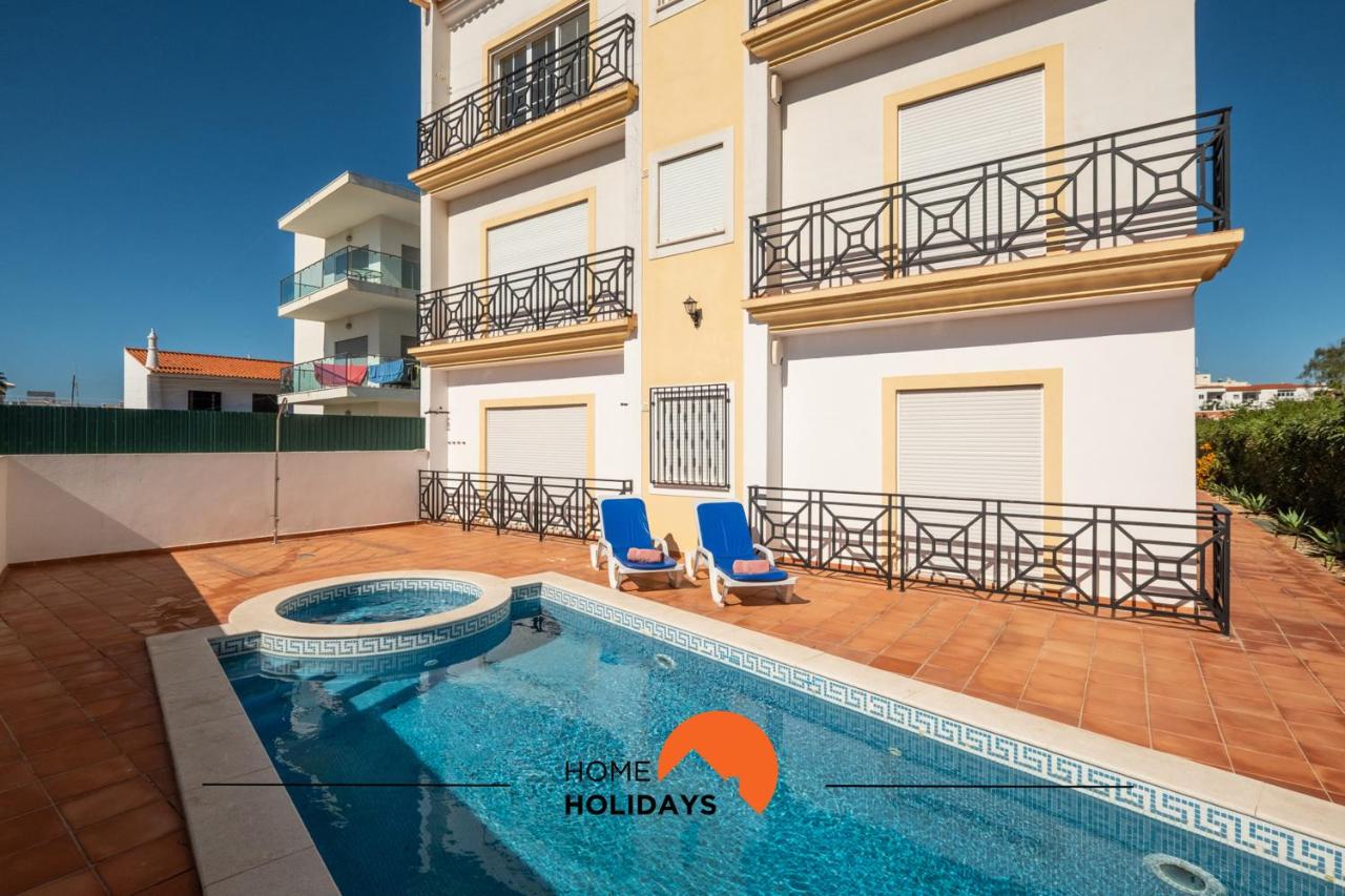 #228 Garrett Flats by Home Holidays - B&B