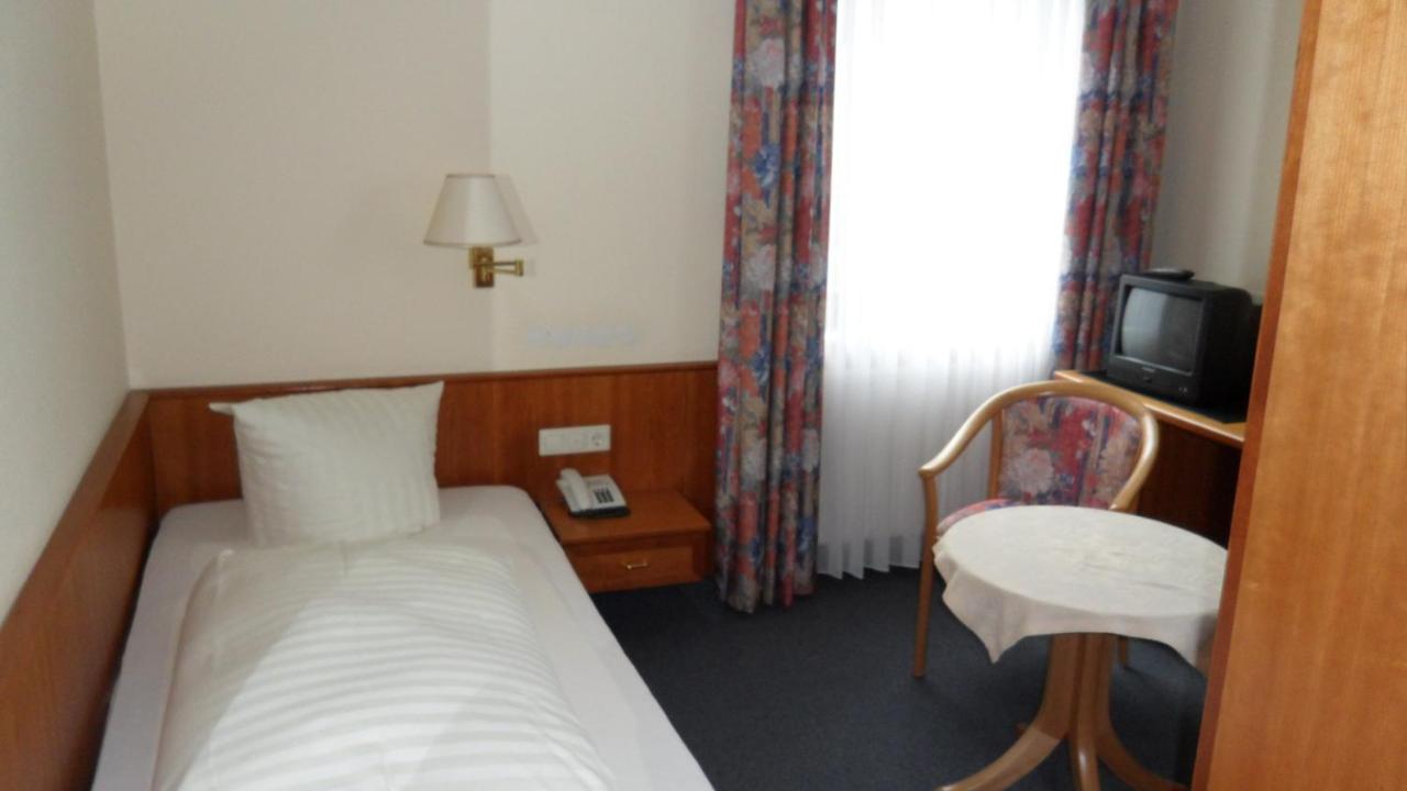 Single Room