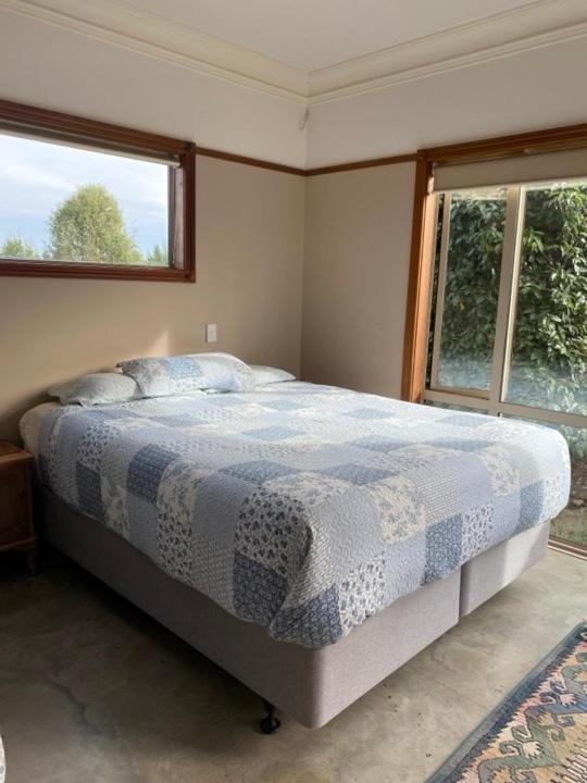 Family Room with Garden View
