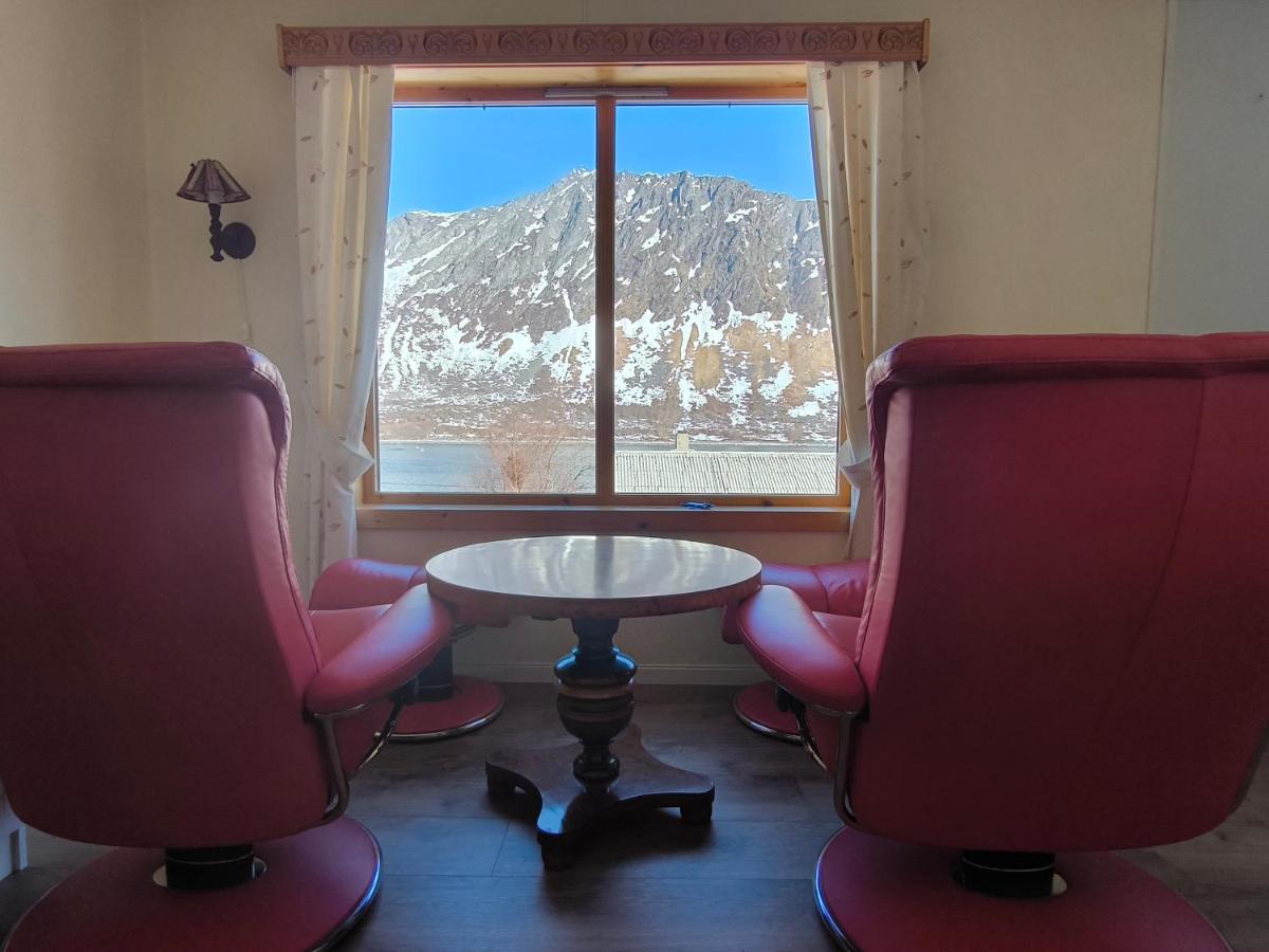 Hus Gryllefjord - Bed and Breakfast