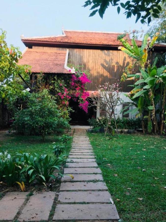B&B Khett Siem Reab - Authentic Wooden Home, Countryside, 10mins Centre! Wat Chreav Homestay - Bed and Breakfast Khett Siem Reab