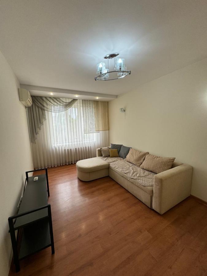 Sun Apartment - Chambres d’hôtes Chişinău