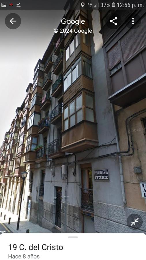A 5 minutos andando del Casco Viejo, ayuntamiento, Plaza Circular y Gran Vía de Bilbao y próximo a las 2 líneas de metro - B&B