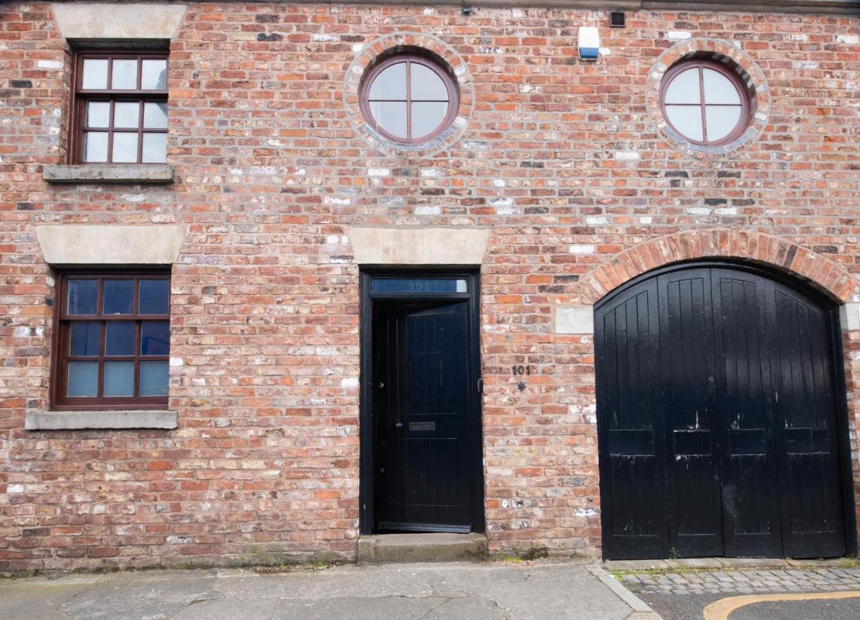 Spacious house Liverpool city centre L1, sleeps 16 - Chambres d’hôtes