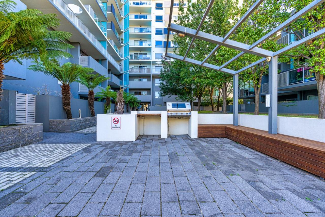 Spacious and Cosy Apt with Great Views in Braddon - Hosted by CanStay - Ferienwohnung