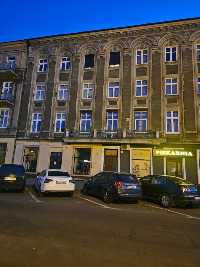 Apartament w Kamienicy w Centrum Kalisza - Ferienwohnung