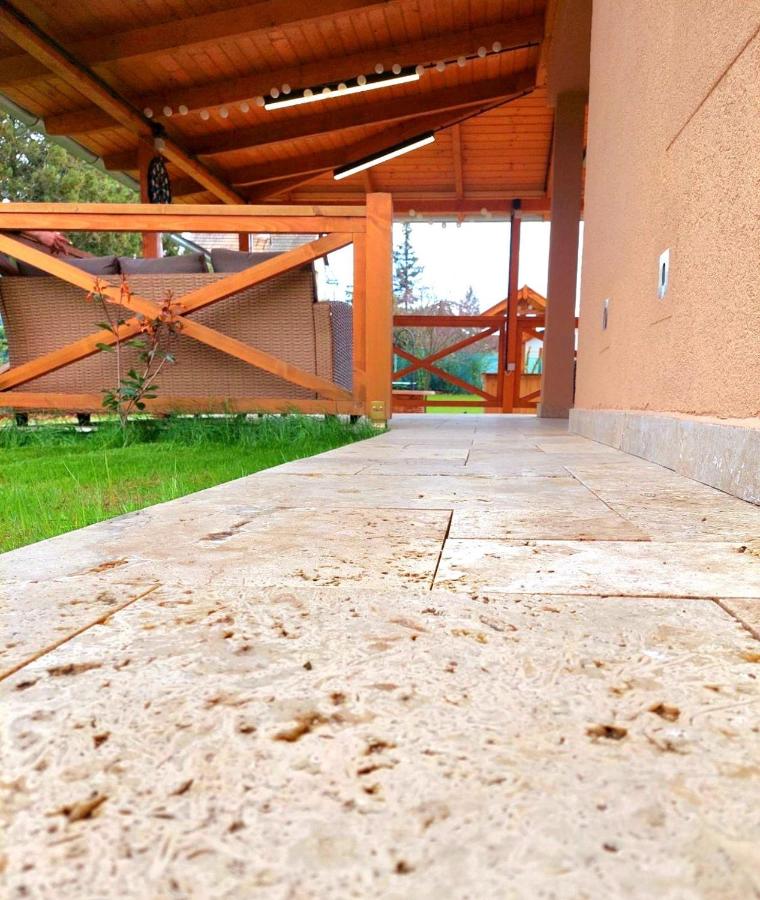 Dénár Apartmanház - Ferienwohnung Veresegyház