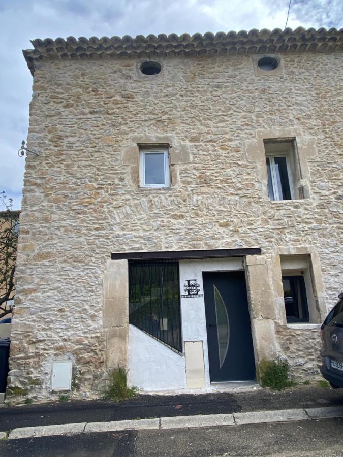 REZ de jardin moderne 4 chambres 8 personnes jardinet - Chambres d’hôtes