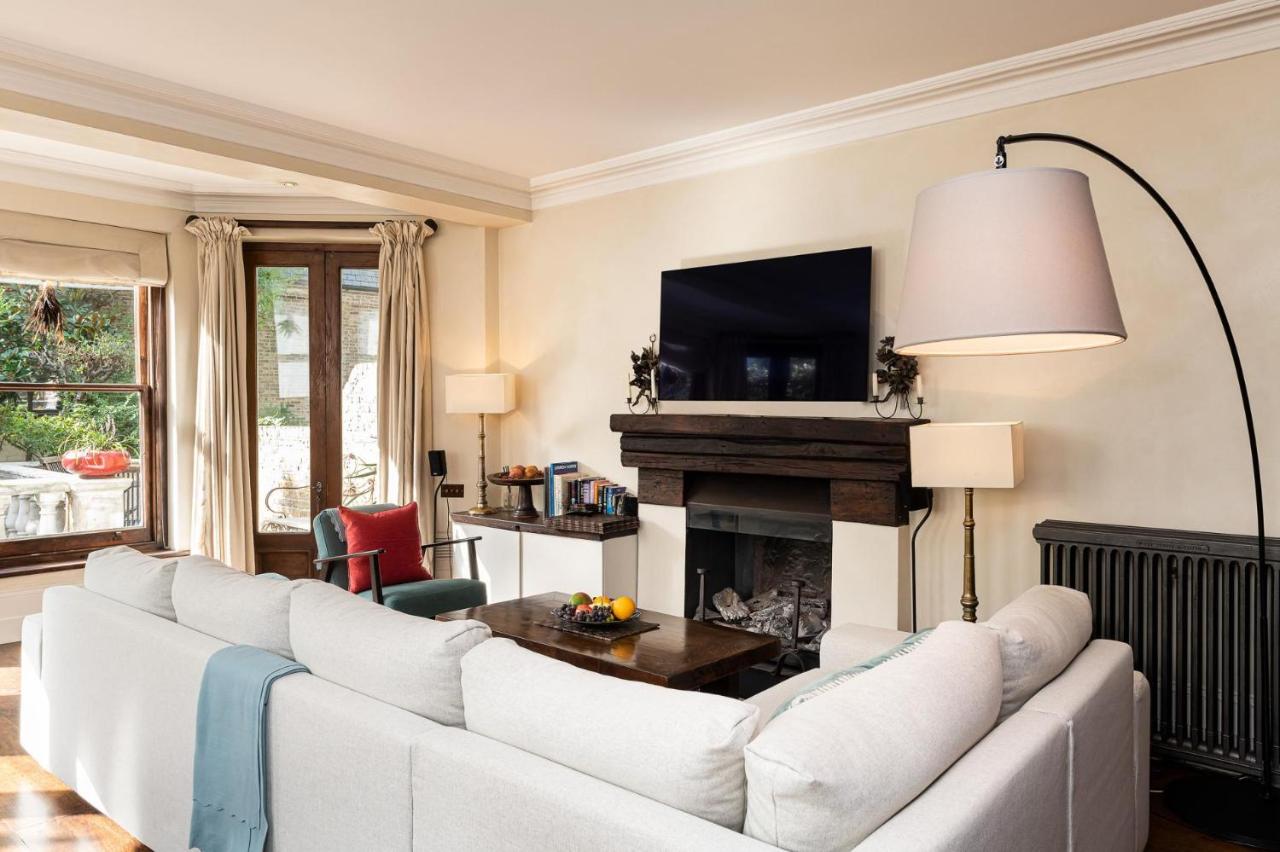 A Chelsea Retreat - 2 Bedroom with Garden and Parking - B&B London