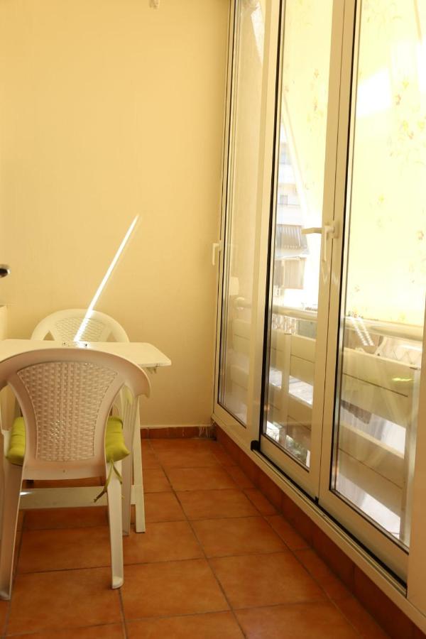 Ergi’s Host Apartment - Bed and Breakfast Tirana