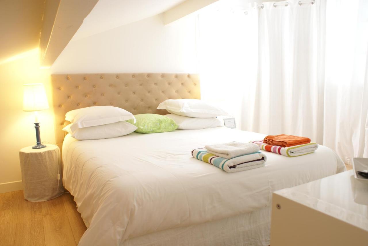 Doppel- oder Zweibettzimmer