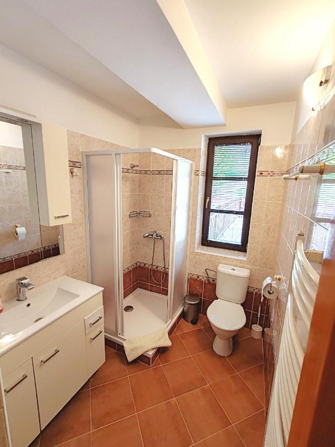 Quadruple Room with Private Bathroom