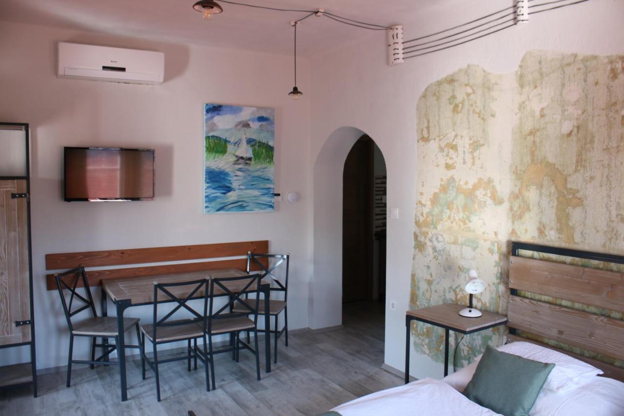 Studio mit Terrasse