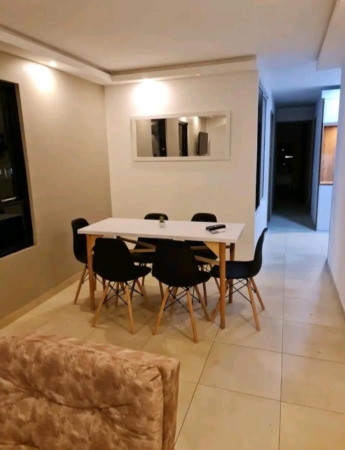 Apartamentos la flora - Bed and Breakfast Cali