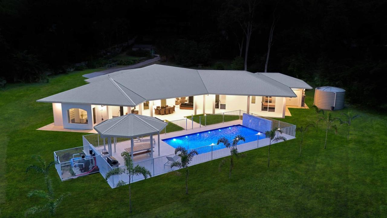 Clifton Cove - A Luxury Escape by the Beach - B&B