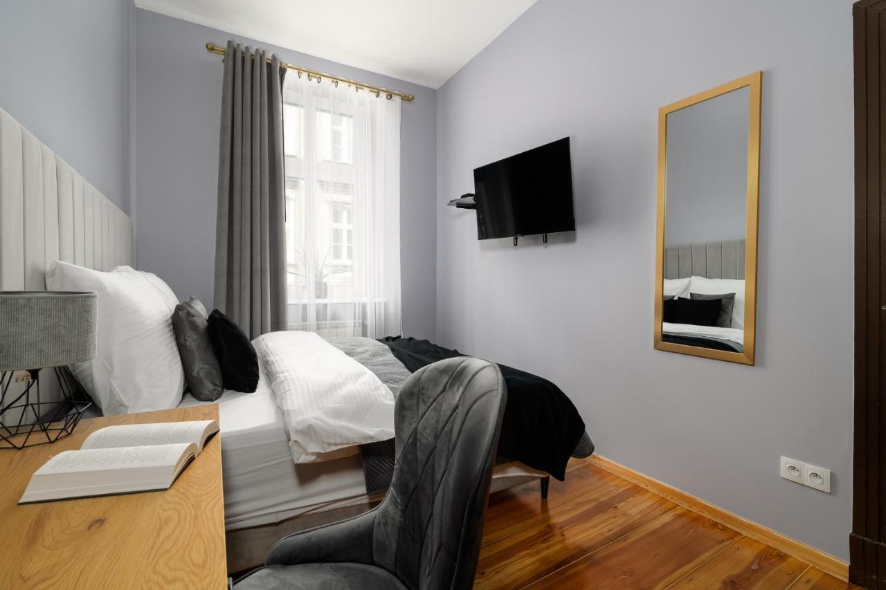 Glamour Apartament Półwiejska - Apartament w Centrum Poznania przy Starym Browarze - B&B Poznań