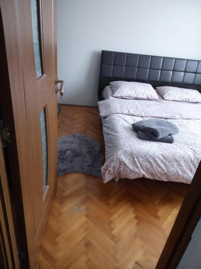 B&B Piatra Neamţ - Apartament Ultracentral - Bed and Breakfast Piatra Neamţ