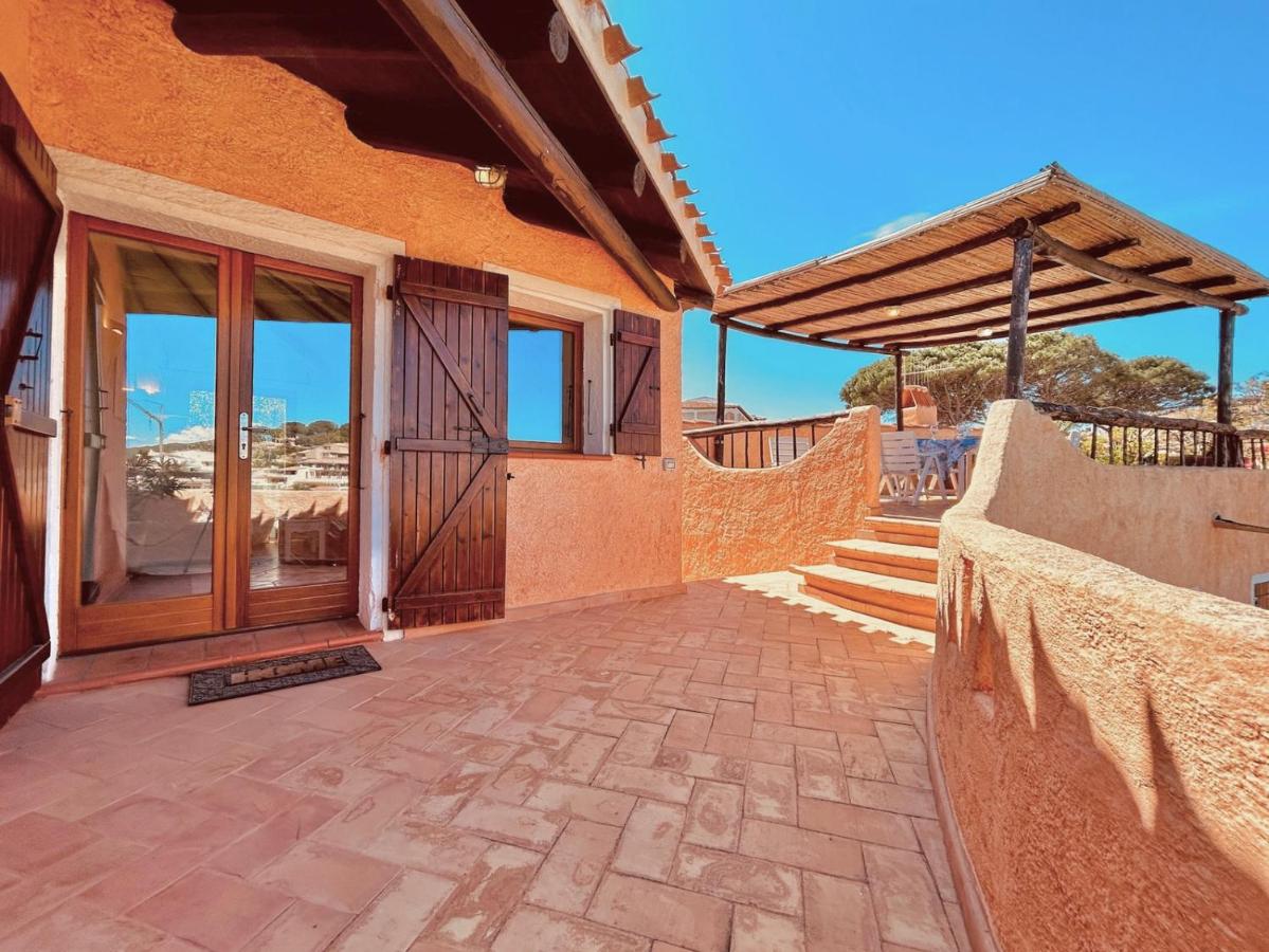 Beach Home Baja Sardinia - Bed and Breakfast Baja Sardinia