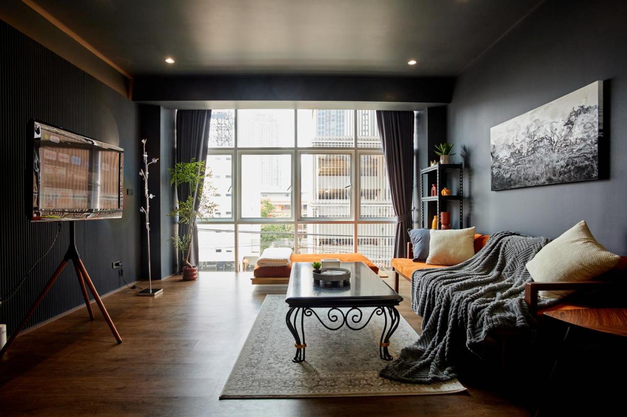 Two-Bedroom Apartment with City View