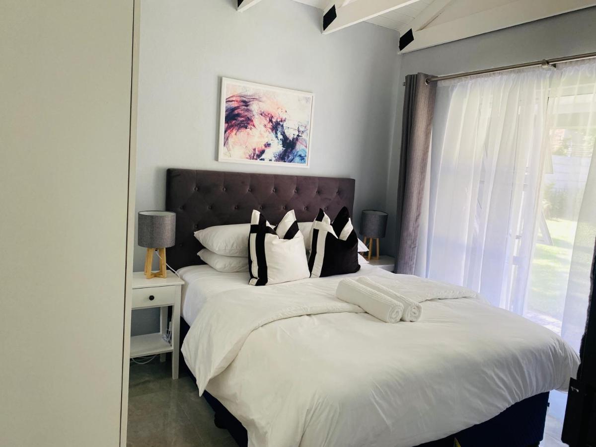B&B Midrand - Cozy Guest Suite 2-with back up power - Bed and Breakfast Midrand
