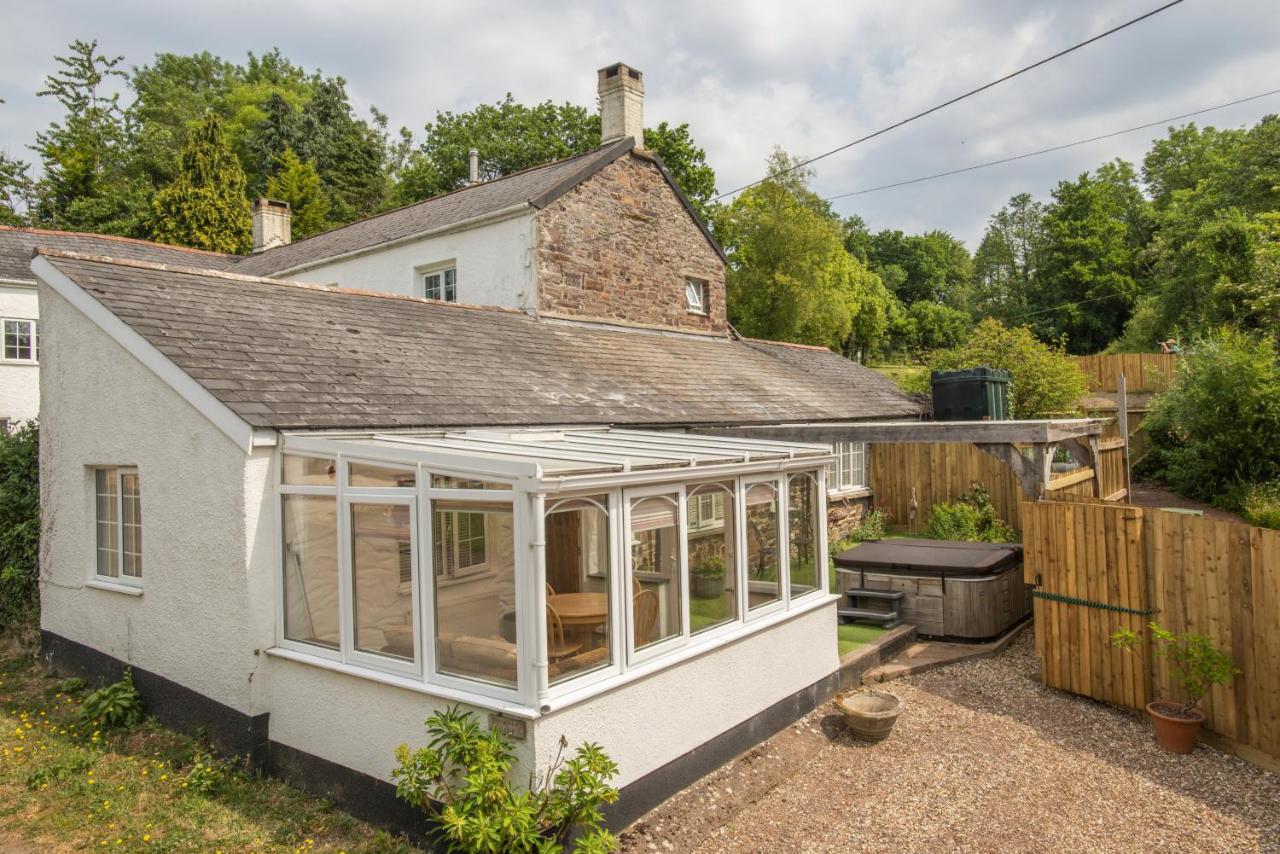 Hartford Cottage West Anstey - Ferienwohnung East Anstey