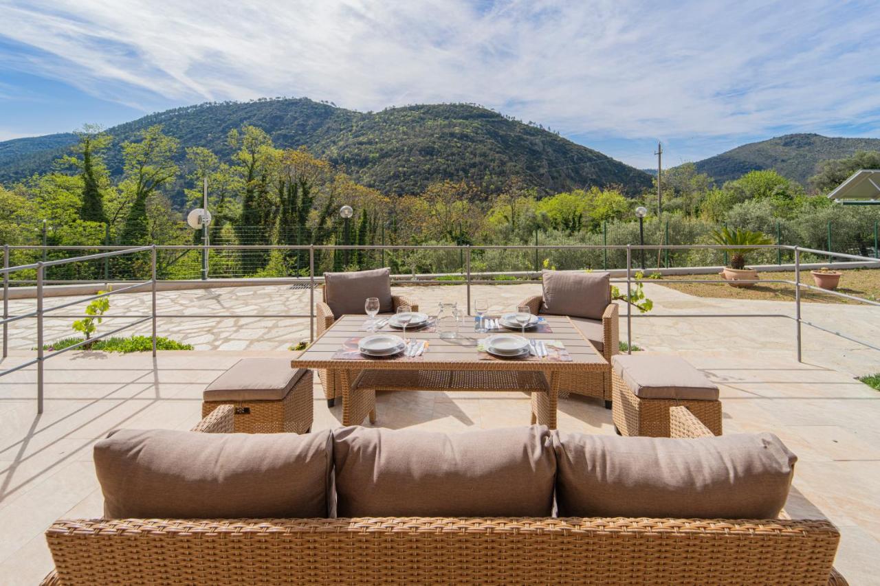 267 - Casa Paradise B1, nel verde di Casarza a 15 minuti d'auto dal Mare - PARCHEGGIO PRIVATO INCLUSO - Chambres d'hôtes San Lazzaro