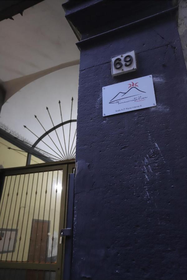 Tammurriata Nera Bedroom - B&B Napoli