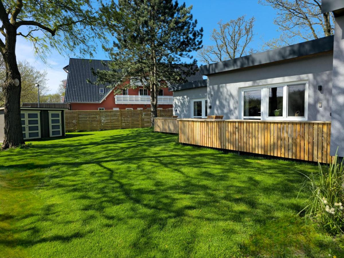 "Strandvergnügen", 100 m zum Traumstrand, ganzer Terrassen-Bungalow mit Parken - Bed and Breakfast