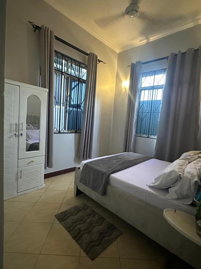 B&B Dar es Salam - Stay with me 5 - Bed and Breakfast Dar es Salam