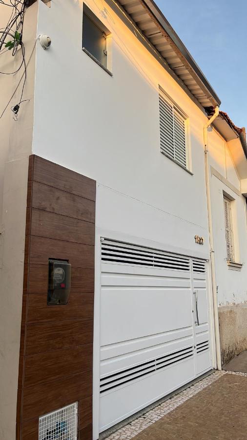 Casa Ampla - Ótima Localização - B&B
