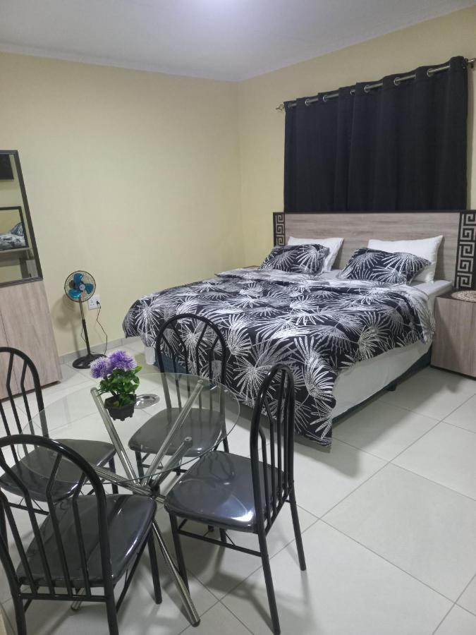 First derby Lodge - Bed and Breakfast