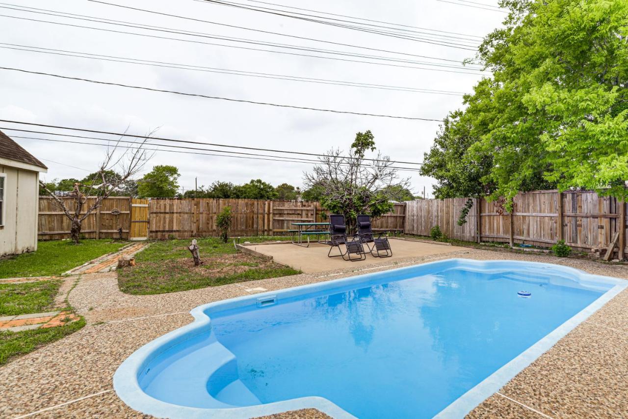 Newly Renovated Houston Home with Private Pool! - Ferienwohnung
