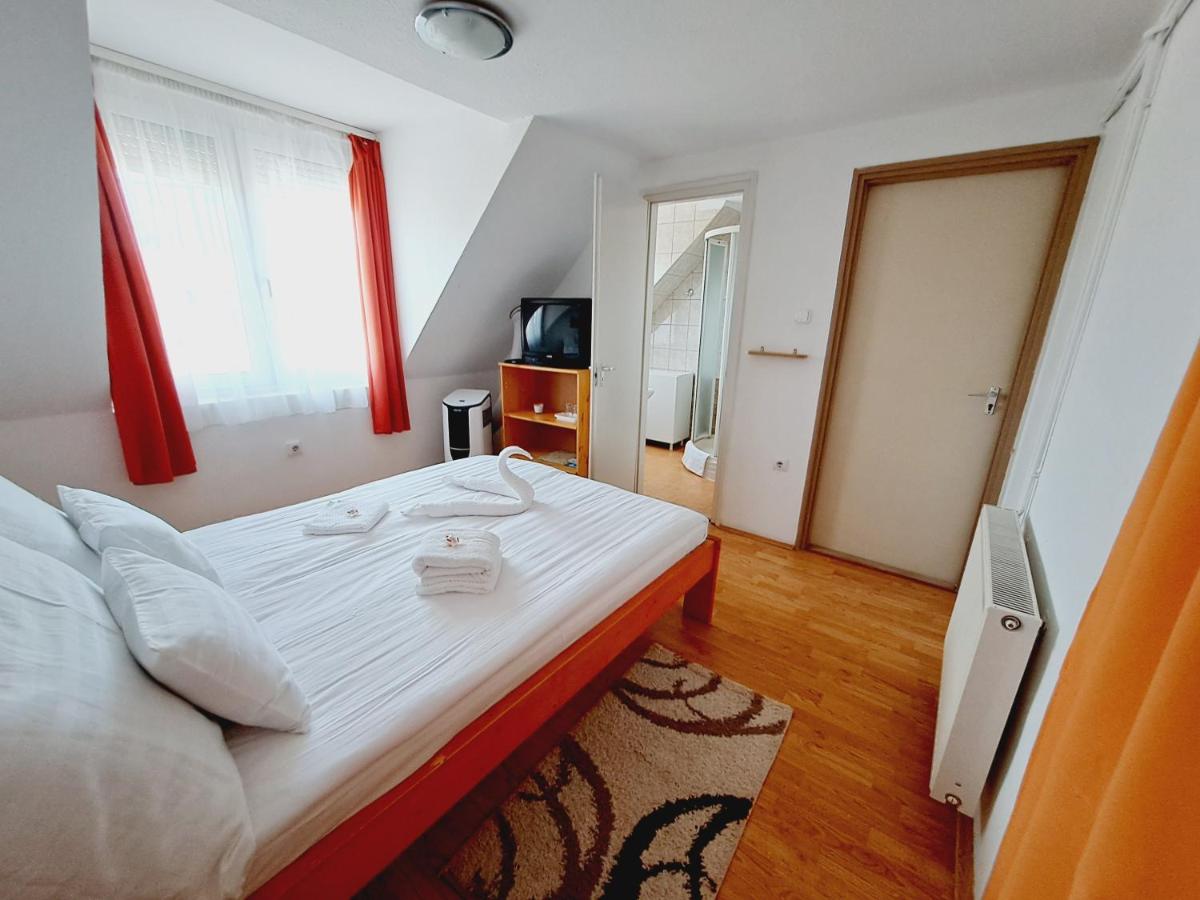 B&B Hajduszoboszlo - Pálma Apartman - Bed and Breakfast Hajduszoboszlo