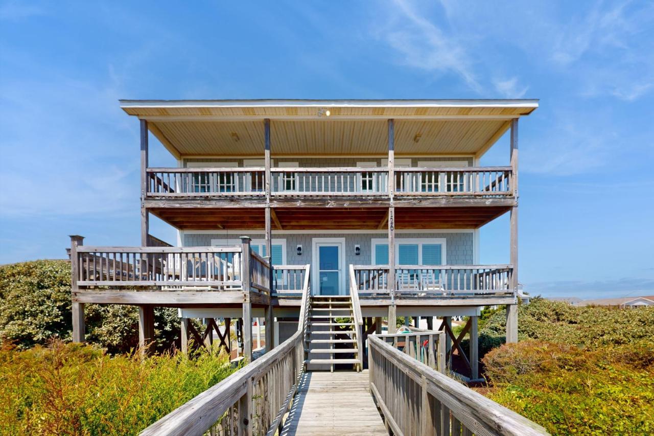 Four bedroom holiday home