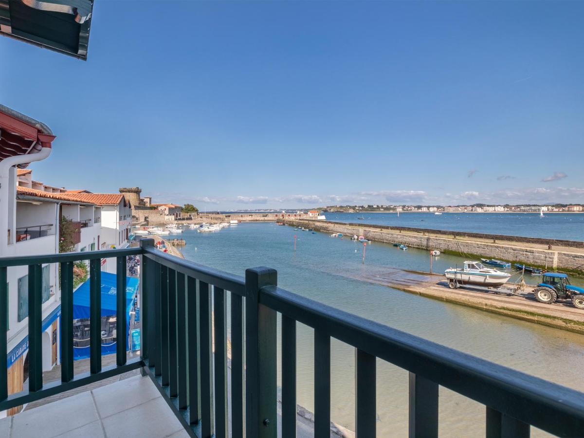 Vacances les pieds dans l'eau avec vue port et montagnes, garage privé - FR-1-239-847 - B&B