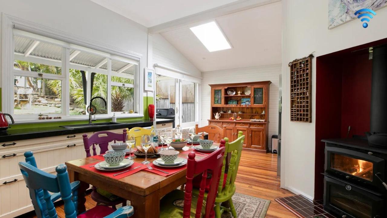 B&B Stanwell Park - Lilly Pilly Arthouse - Bed and Breakfast Stanwell Park