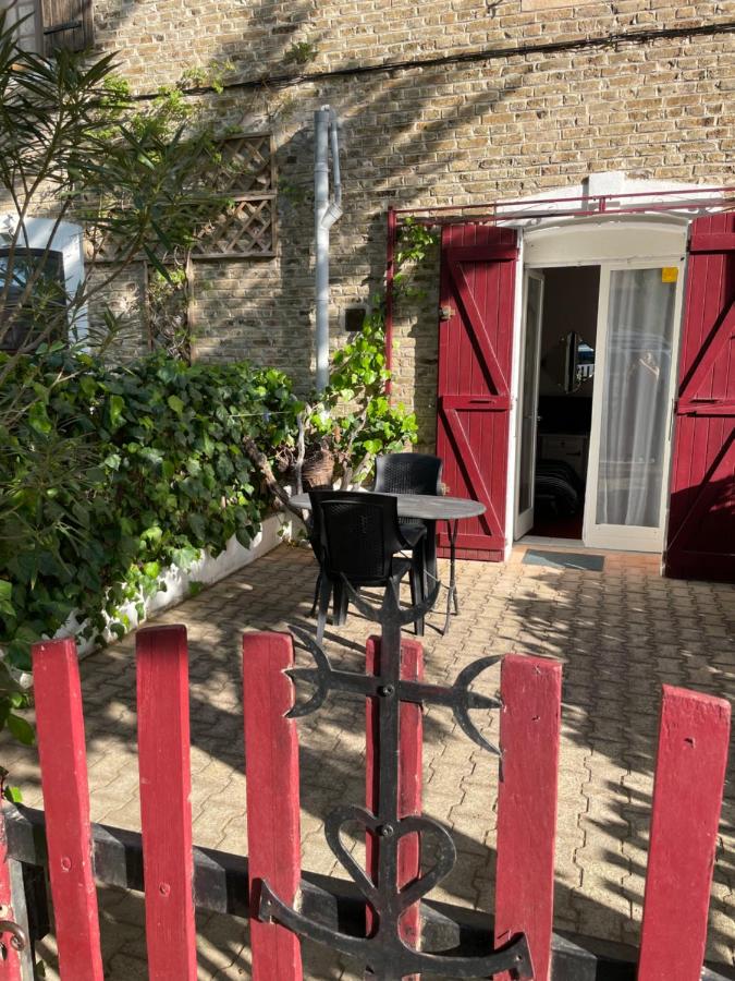 Studio Climatisé pour 2 pers - Salins de Giraud - B&B Salin-de-Giraud