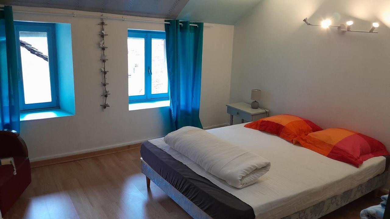 Grande maison en Aubrac - B&B