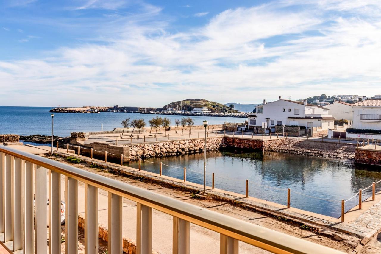 Sant Carles 23 - apartamento con vistas al mar - Chambres d'hôtes Gérone