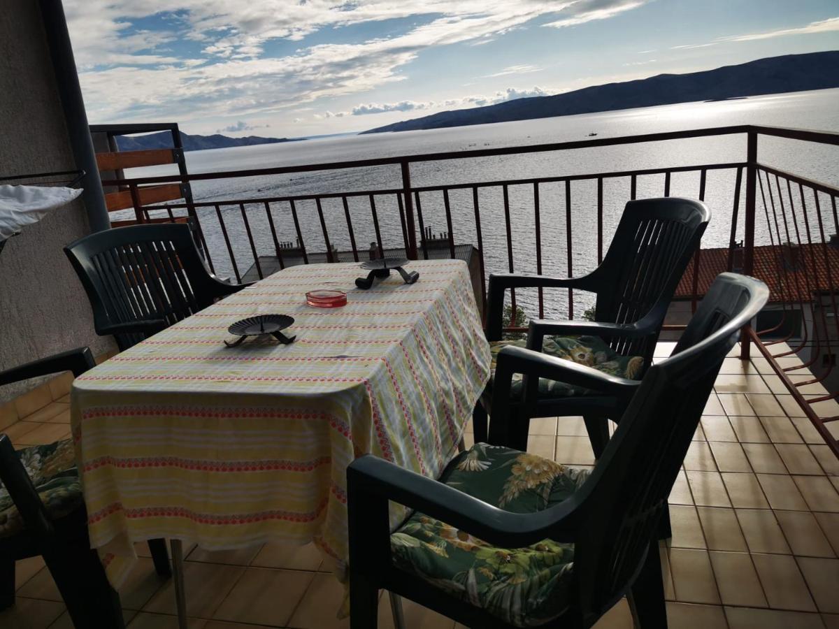 Apartment Ana - Bed and Breakfast Senj