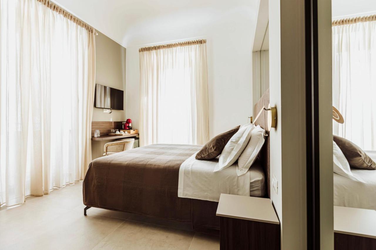 Habitación Doble Deluxe con balcón y vistas al mar