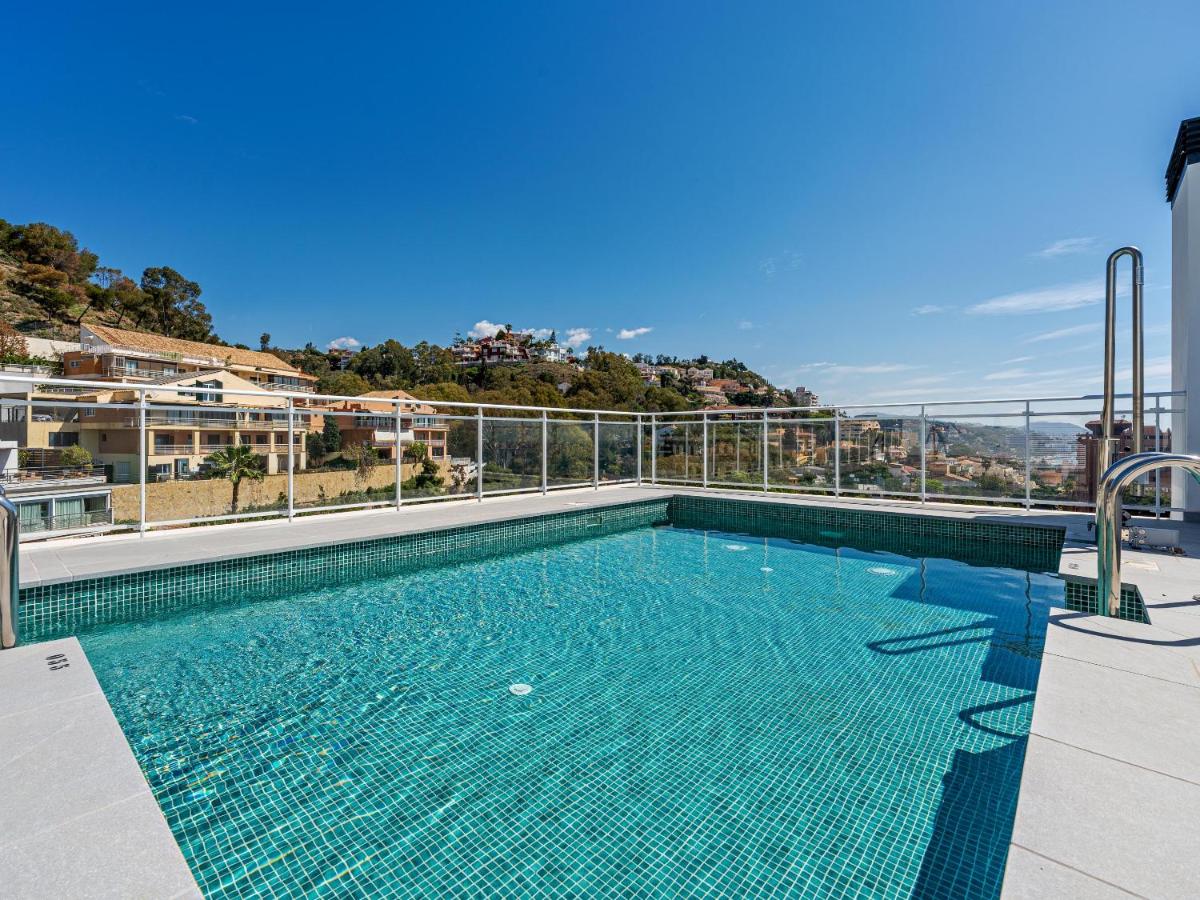 LA MALAGUETA BEACH Pool & Parking - B&B Málaga