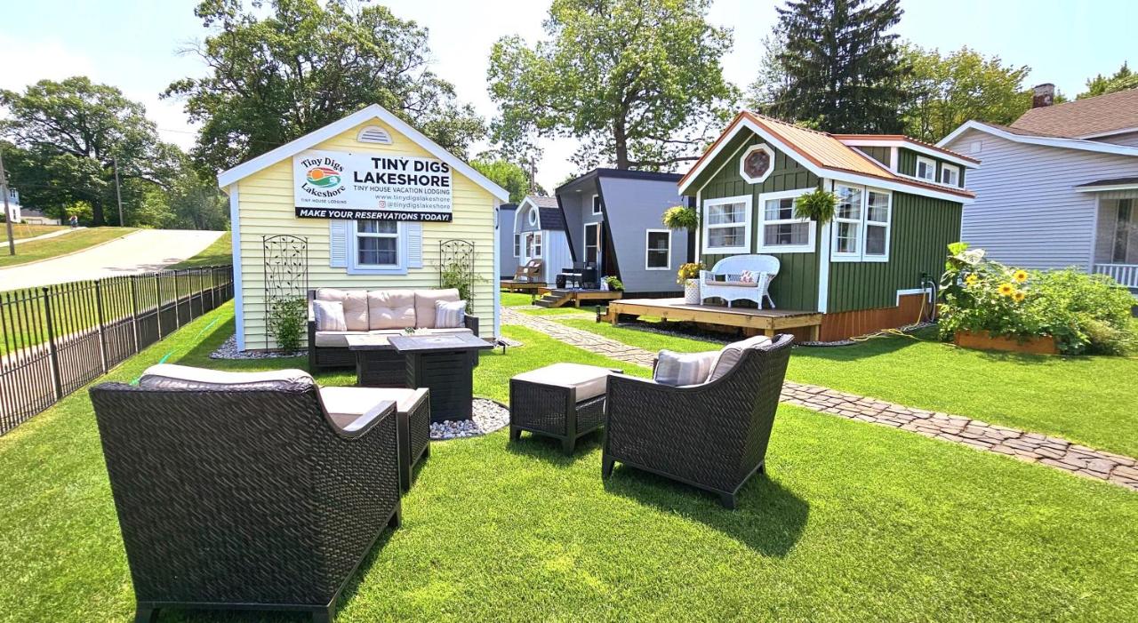 B&B Muskegon - Tiny Digs Lakeshore - Tiny House Lodging - Bed and Breakfast Muskegon