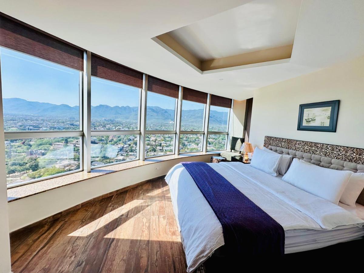 B&B Islamabad - Centaurus Apartment Two Bedroom Mountain View - Bed and Breakfast Islamabad