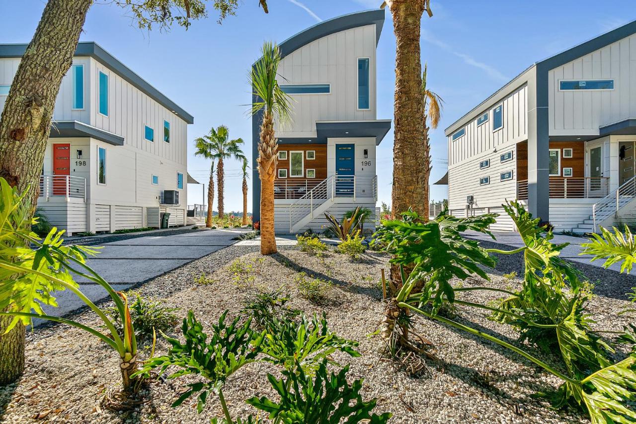 196 Riberia - Downtown Waterfront Luxury Home - B&B