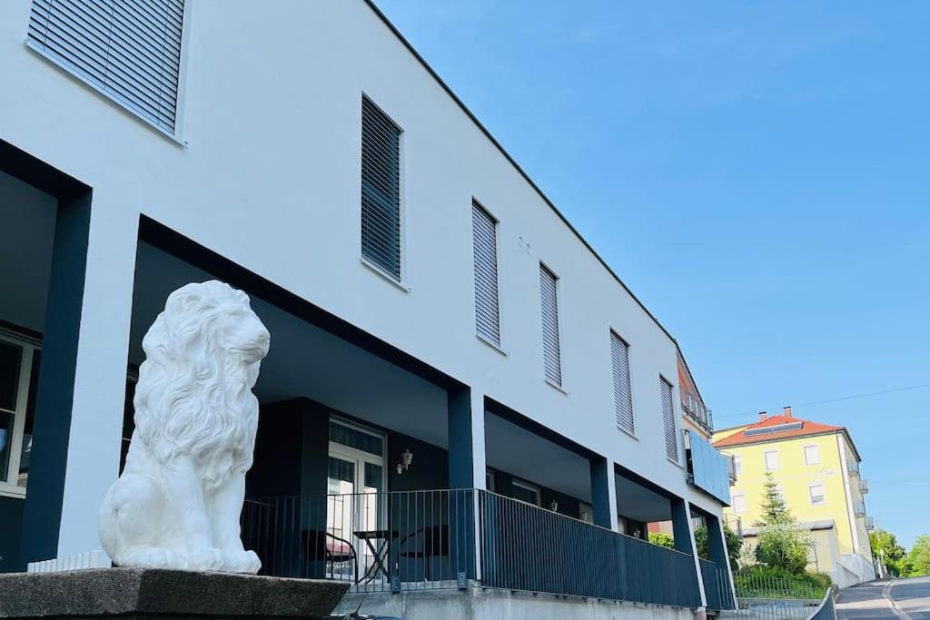 Sanssouci-FeWo 12 - B&B
