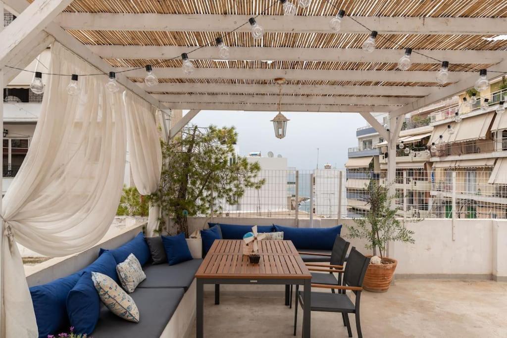 B&B Piraeus - Apartment with terrace in Piraiki - Bed and Breakfast Piraeus