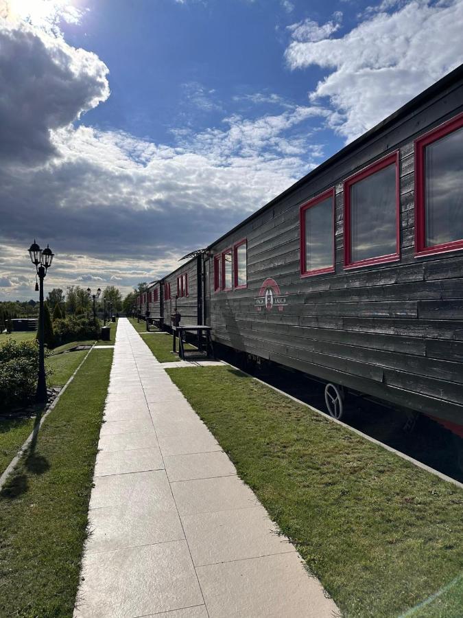 Stacja Galicja - nocleg w pociągu blisko Energylandia - Ferienwohnung Zator