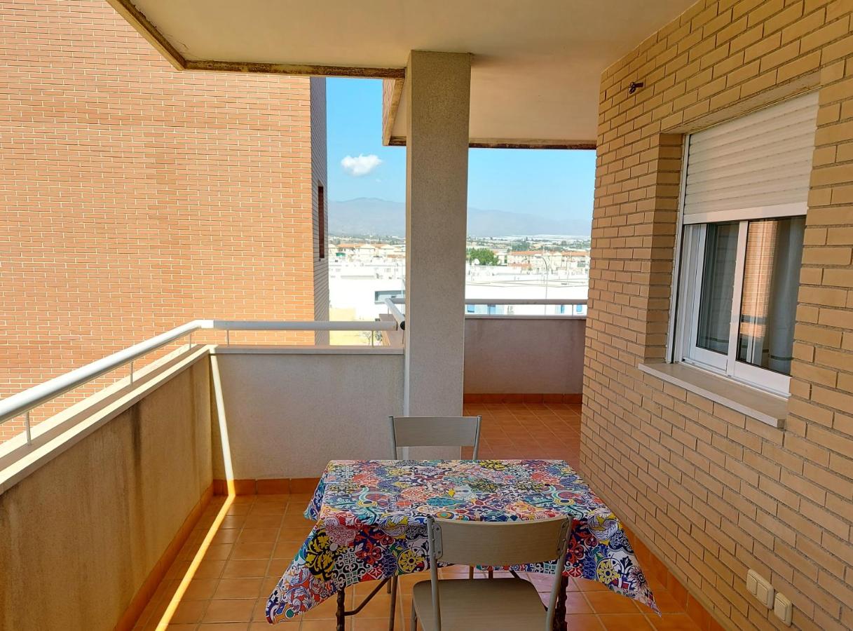 B&B Almería - Apartamento El Ingenio con balcón y aparcamiento en Almería - Alborania - Bed and Breakfast Almería